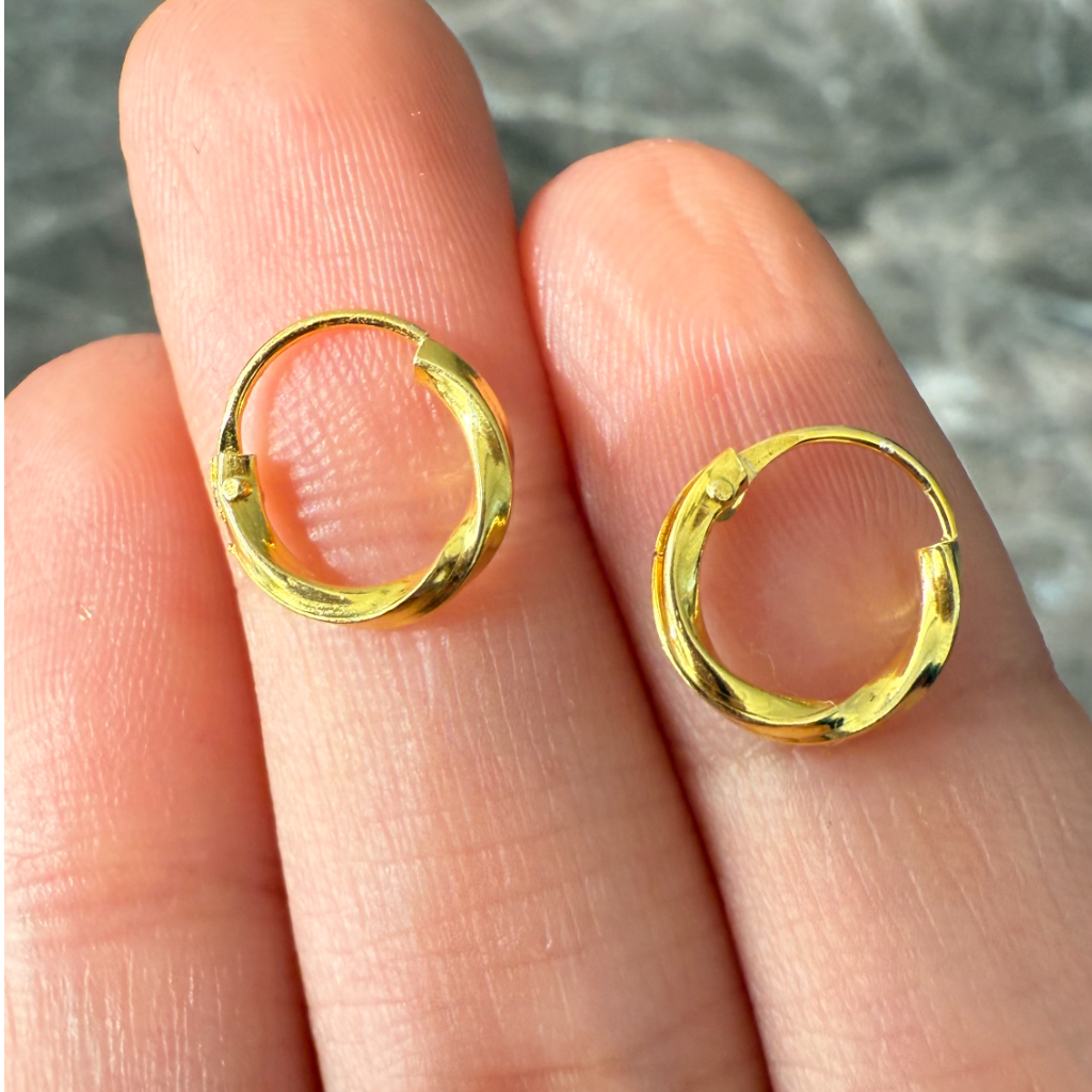 Sunehri Upperlobe Hoop Pair