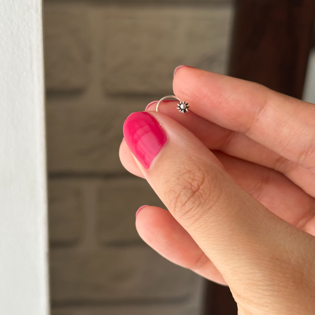 Iris Floral Nose Pin – Oxidised