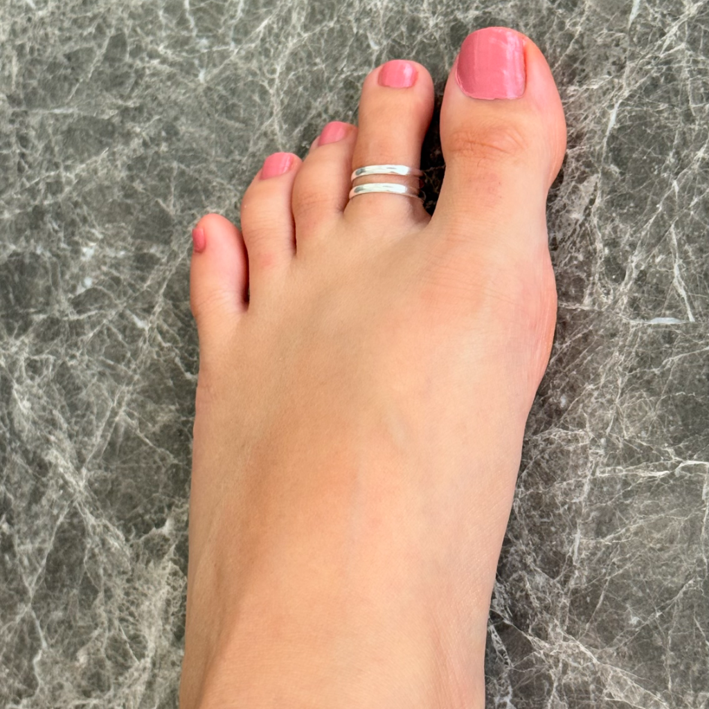 Avi Toe Ring Pair