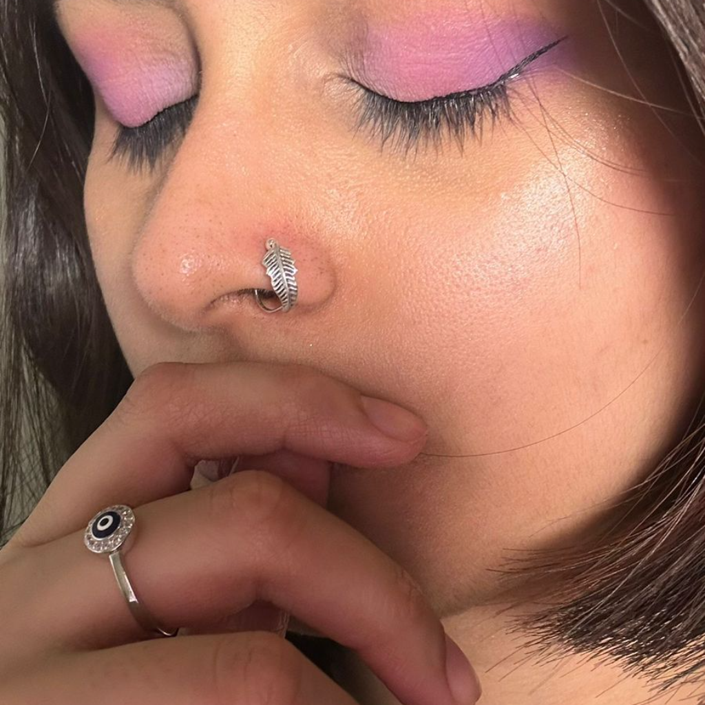 Leaf Nose Ring – Oxidised