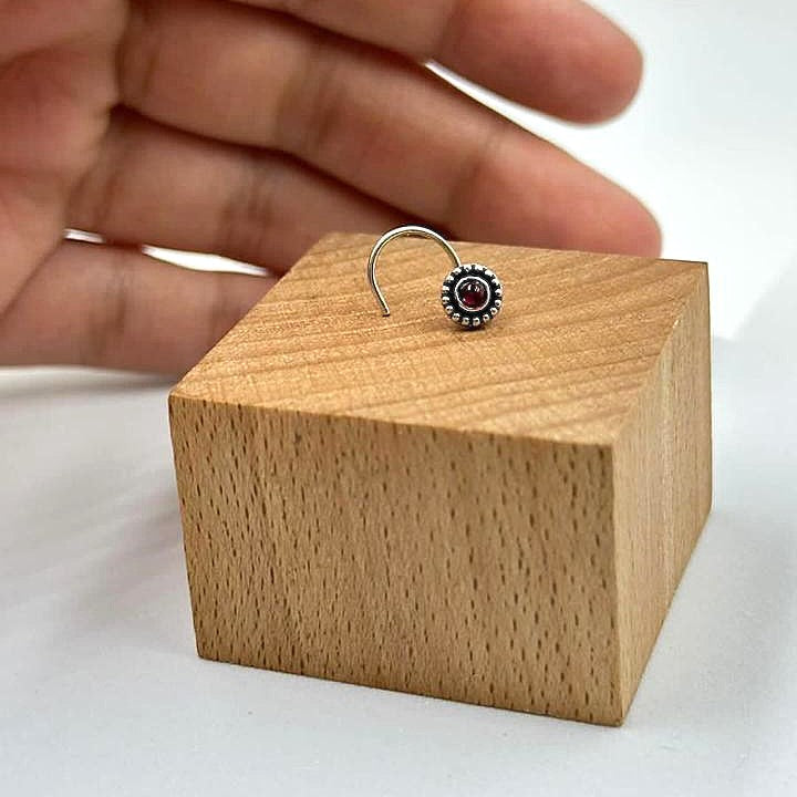 Nur Nose Pin – Oxidised