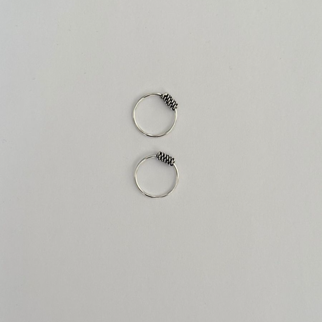 Pierced Upperlobe Wriggly Hoop Pair